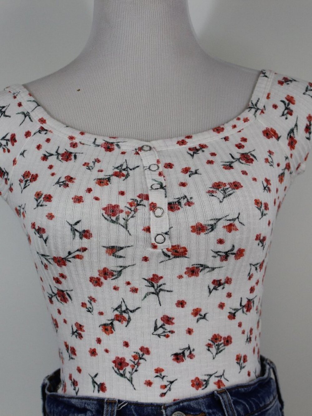 PacSun Floral Baby Tee XS Y2K Coquette Cottagecore Stretch Snap Front‎ NWT